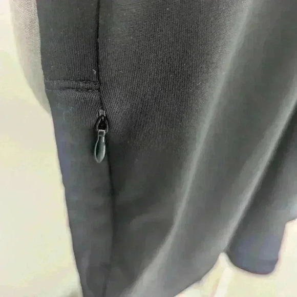 Champion 9 Runners shirt Size XL w/key pocket - Picture 2 of 6